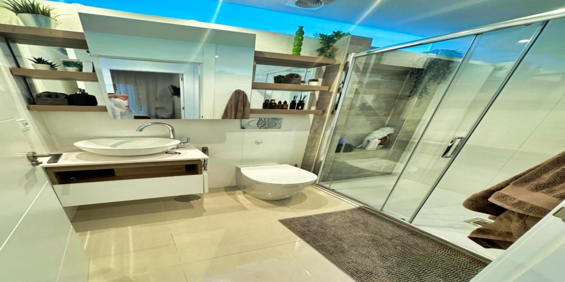 Bungalow i Rojales, Alicante, Spanien 2 sovrum, 80 kvm. Nr. 115525