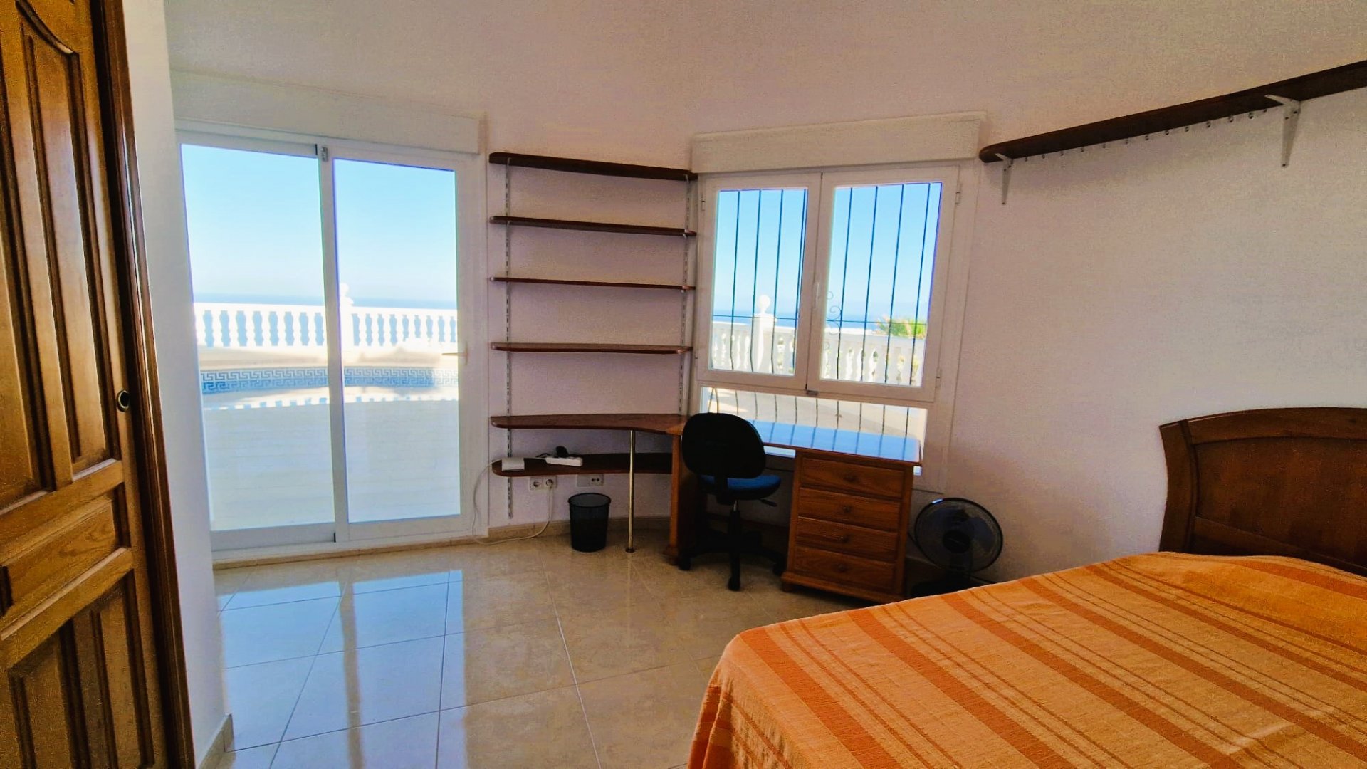 Villa i Benitachell, Alicante, Spanien 3 sovrum, 300 kvm. Nr. 115532