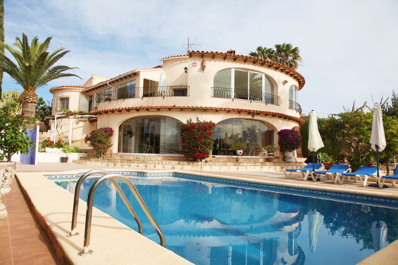 Villa i Calpe, Alicante, Spanien 5 sovrum, 295 kvm. Nr. 97589