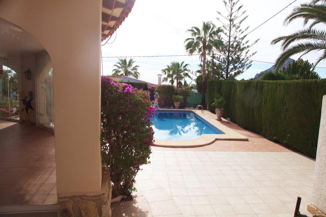Villa i Calpe, Alicante, Spanien 5 sovrum, 295 kvm. Nr. 97589