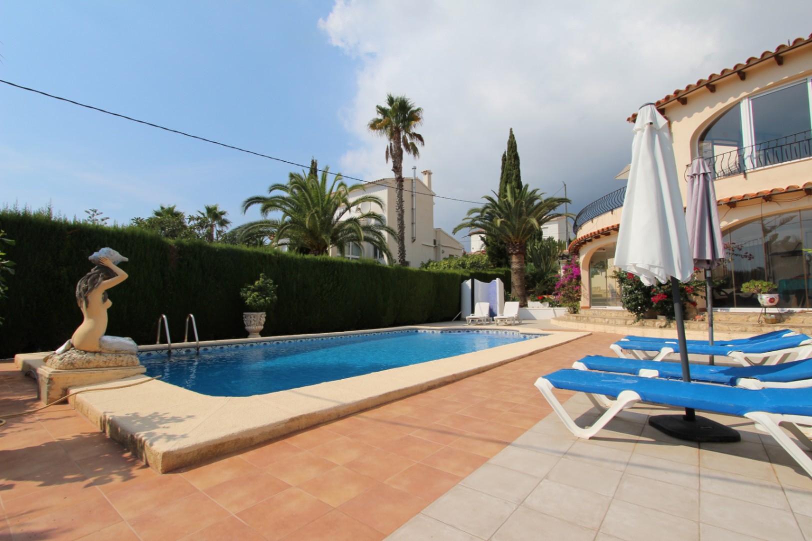 Villa i Calpe, Alicante, Spanien 5 sovrum, 295 kvm. Nr. 97589