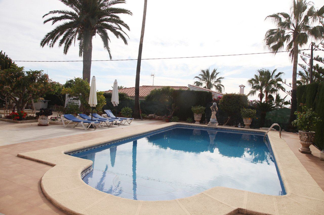 Villa i Calpe, Alicante, Spanien 5 sovrum, 295 kvm. Nr. 97589
