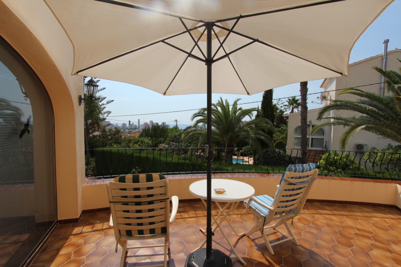 Villa i Calpe, Alicante, Spanien 5 sovrum, 295 kvm. Nr. 97589