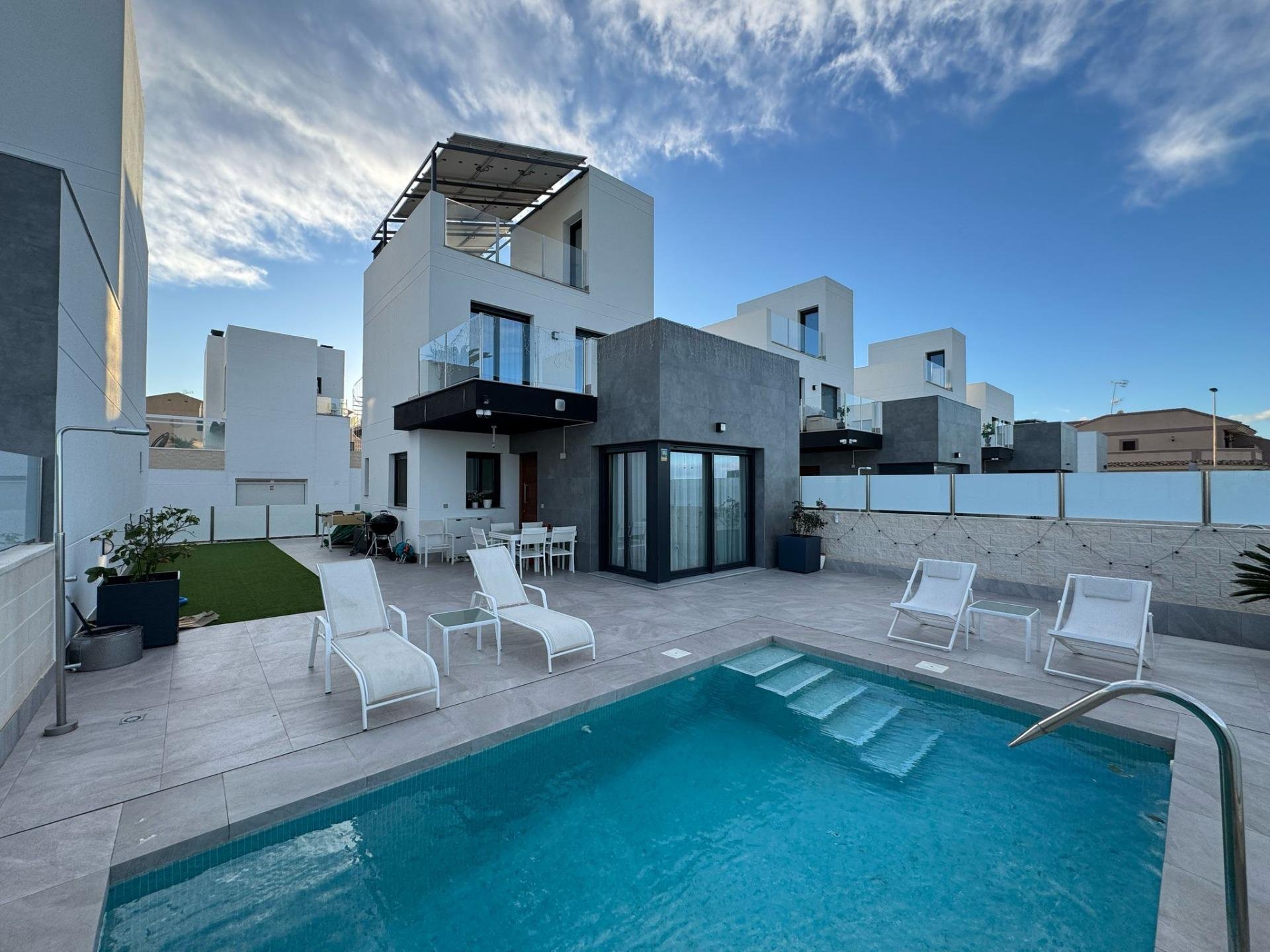 Villa Los Balcones, Alicante, Spānijā 3 istabas, 90 m2 Nr. 116216