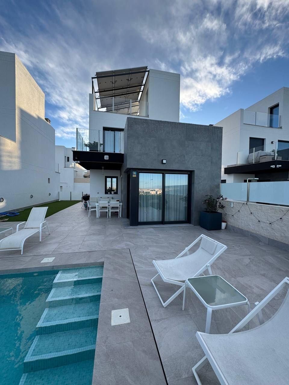 Villa Los Balcones, Alicante, Spānijā 3 istabas, 90 m2 Nr. 116216