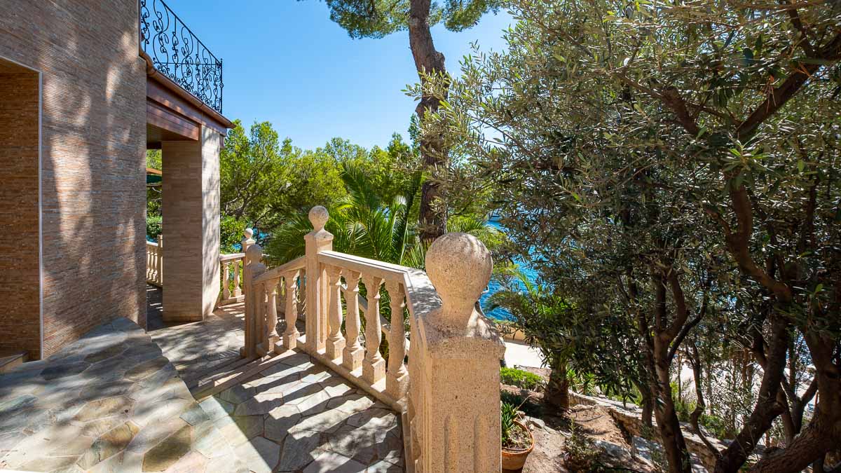 Villa in Cala Fornells, Mallorca, Spanien 6 Schlafzimmer, 522 m2 Nr. 84042