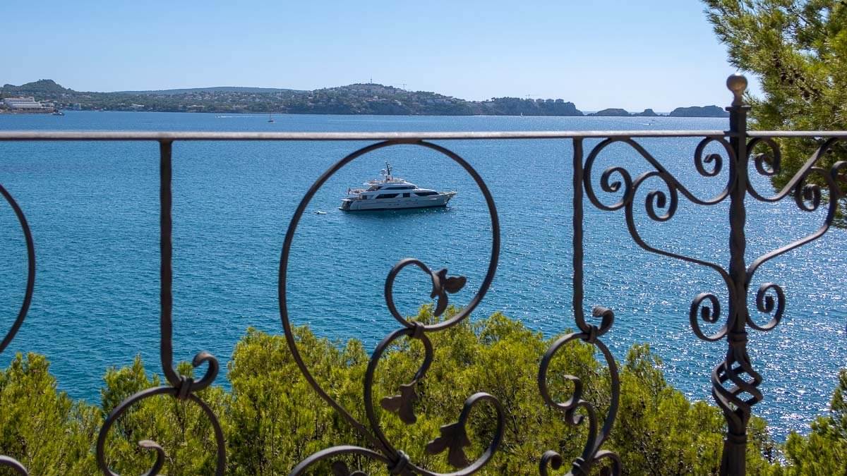 Villa in Cala Fornells, Mallorca, Spanien 6 Schlafzimmer, 522 m2 Nr. 84042
