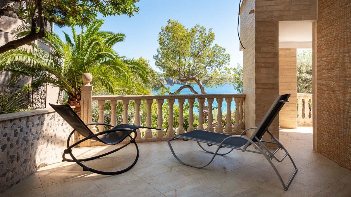 Villa in Cala Fornells, Mallorca, Spanien 6 Schlafzimmer, 522 m2 Nr. 84042