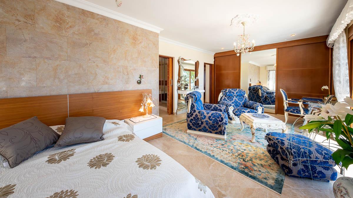 Villa in Cala Fornells, Mallorca, Spanien 6 Schlafzimmer, 522 m2 Nr. 84042