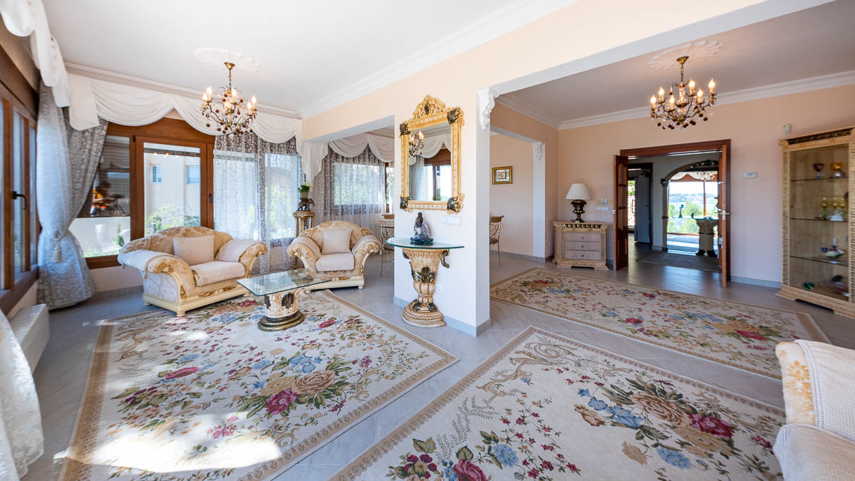 Villa in Cala Fornells, Mallorca, Spanien 6 Schlafzimmer, 522 m2 Nr. 84042