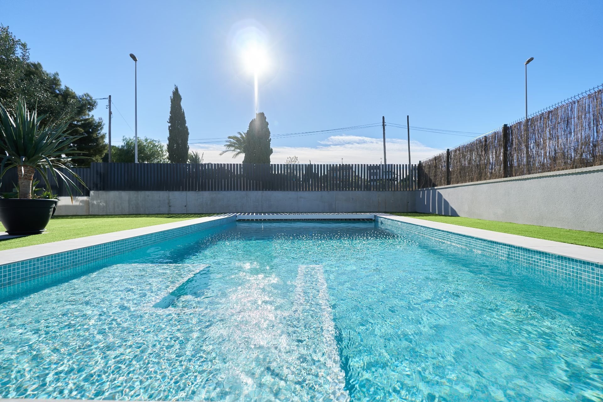 Hus i Alicante, Spanien 4 sovrum, 251 kvm. Nr. 95344