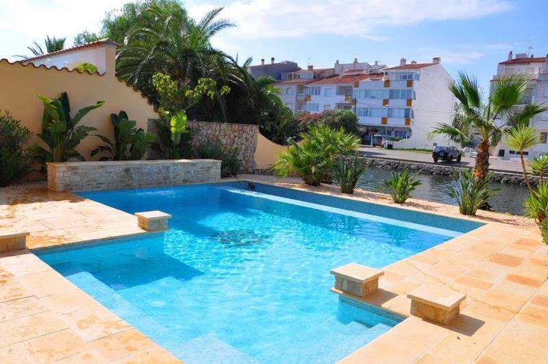 House in Empuriabrava, Girona, Spanien 7 Schlafzimmer, 546 m2 Nr. 22841