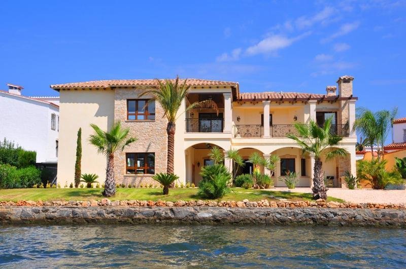 House in Empuriabrava, Girona, Spanien 7 Schlafzimmer, 546 m2 Nr. 22841