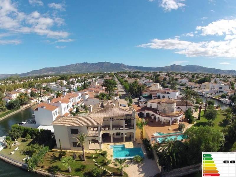 House in Empuriabrava, Girona, Spanien 7 Schlafzimmer, 546 m2 Nr. 22841
