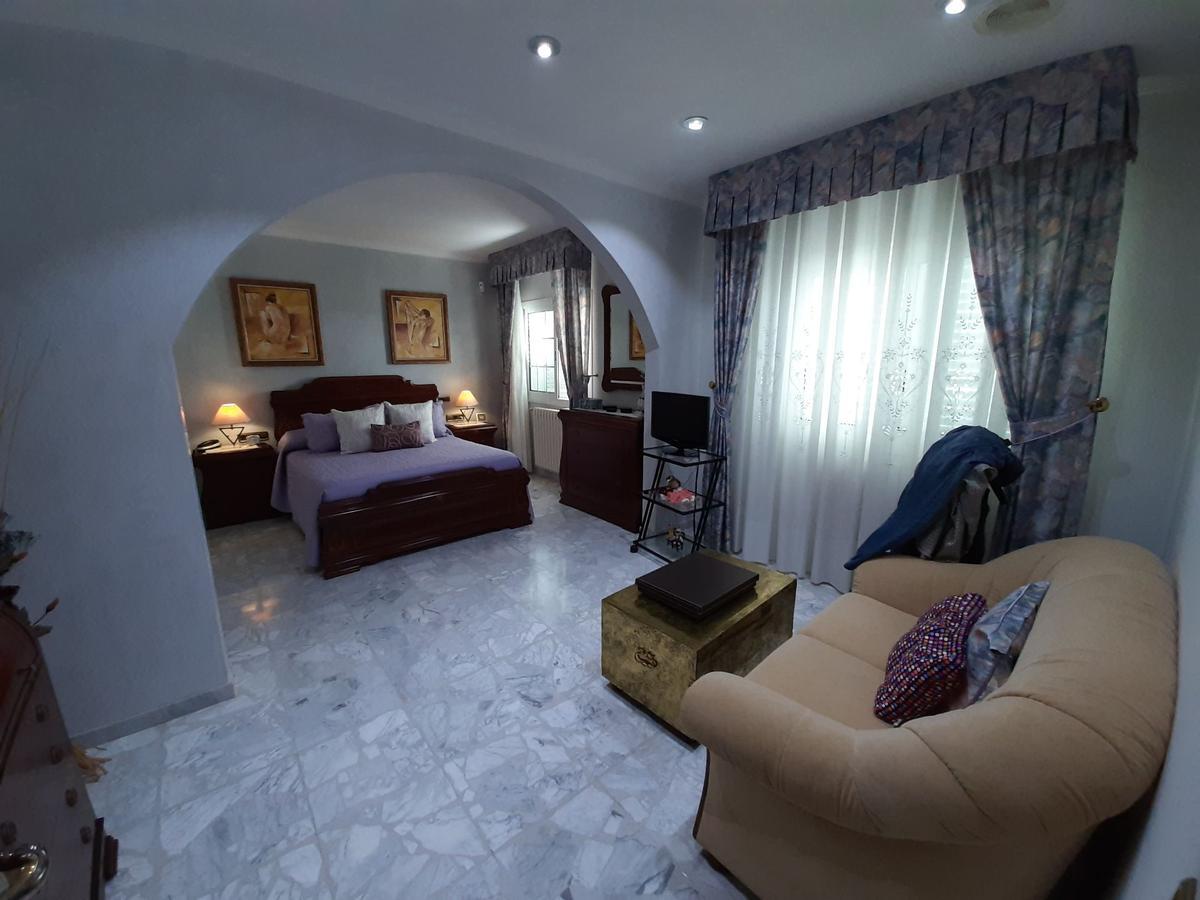 Casa a Gava, Barcelona, Spagna 6 camere da letto, 465 mq. N° 23014