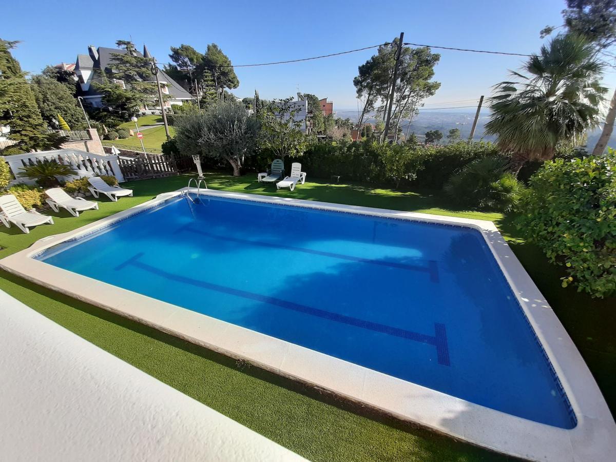 Casa a Gava, Barcelona, Spagna 6 camere da letto, 465 mq. N° 23014