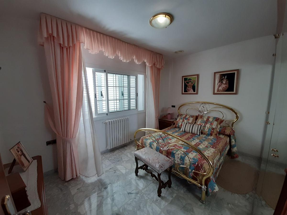 Casa a Gava, Barcelona, Spagna 6 camere da letto, 465 mq. N° 23014