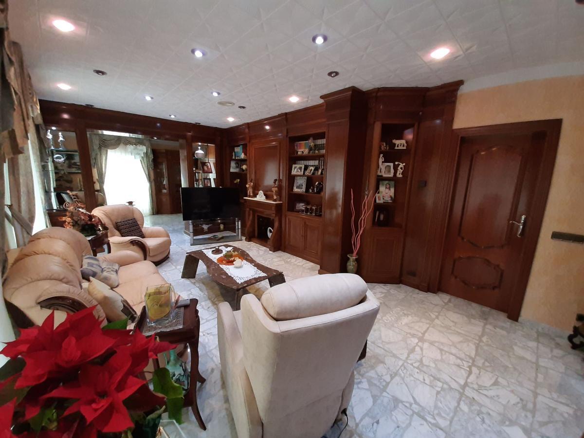 Casa a Gava, Barcelona, Spagna 6 camere da letto, 465 mq. N° 23014