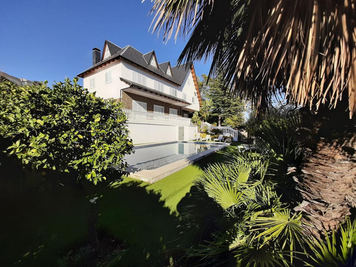 Casa a Gava, Barcelona, Spagna 6 camere da letto, 465 mq. N° 23014