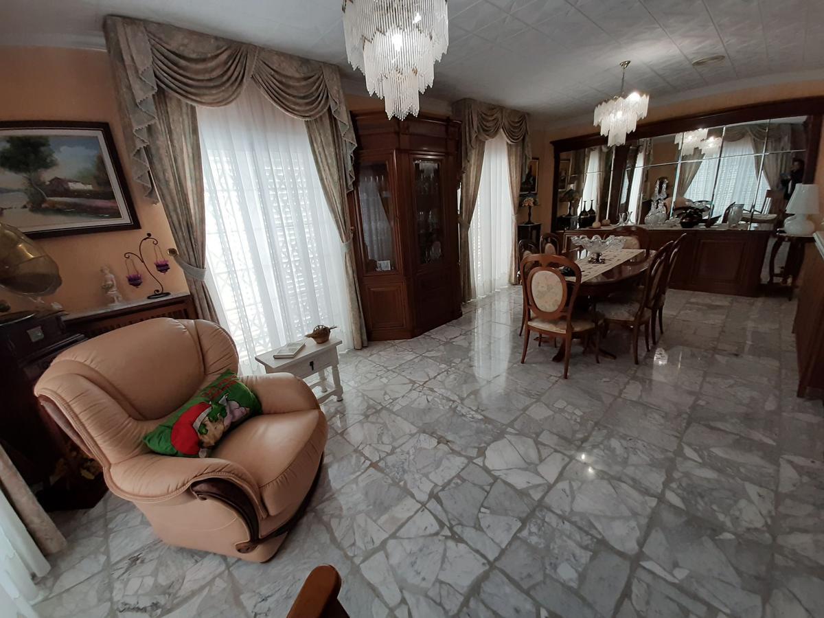Casa a Gava, Barcelona, Spagna 6 camere da letto, 465 mq. N° 23014