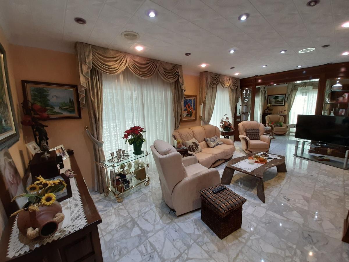 Casa a Gava, Barcelona, Spagna 6 camere da letto, 465 mq. N° 23014