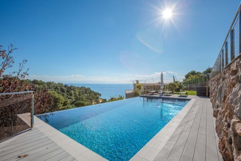 Talo Tossa de Mar, Girona, Espanja 6 makuuhuonetta, 449 m2 No. 22896