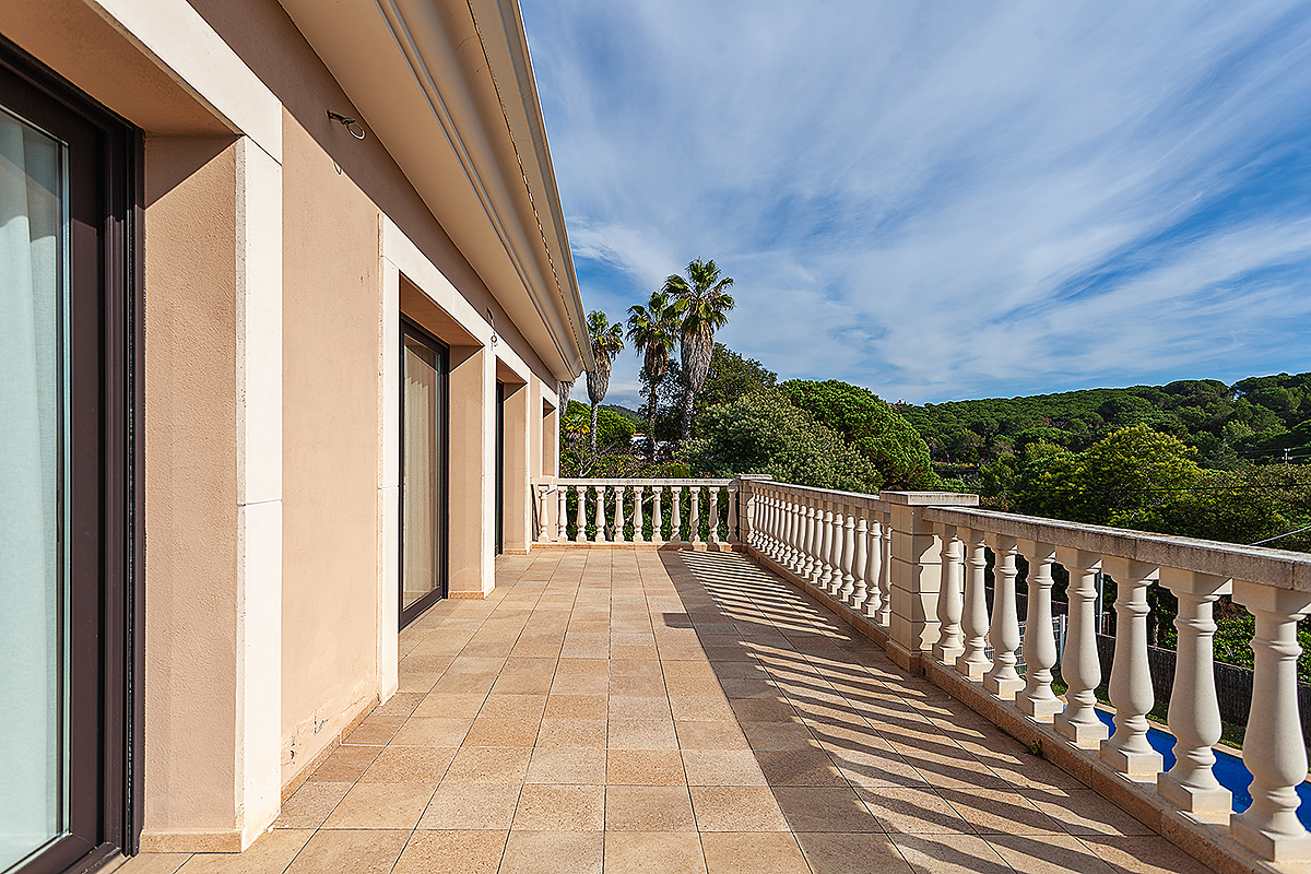 House in Lloret de Mar, Girona, Spain 6 bedrooms, 440 sq.m. No. 56914