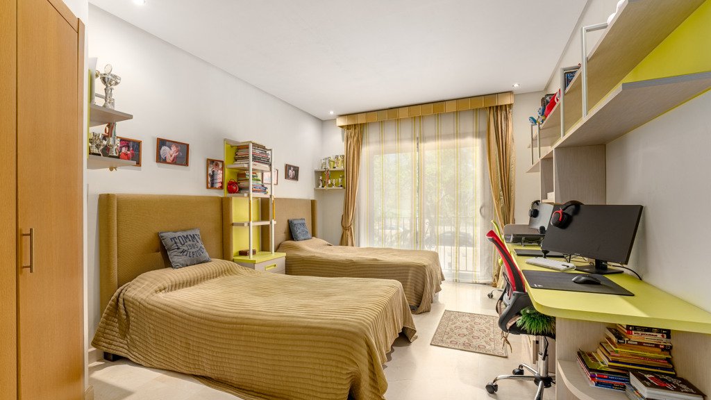 Apartment in Marbella, Malaga, Spain 3 bedrooms, 227 sq.m. No. 107766