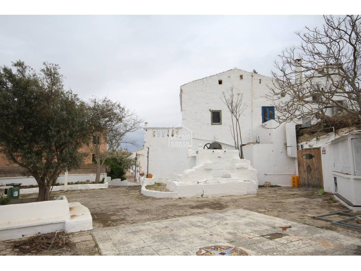 Cafe / restaurant in Es Castell, Menorca, Spain 5 bedrooms, 730 sq.m. No. 90919