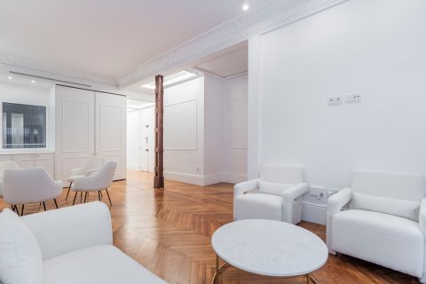 Huoneisto Madrid, Espanja 2 makuuhuonetta, 89 m2 No. 107618
