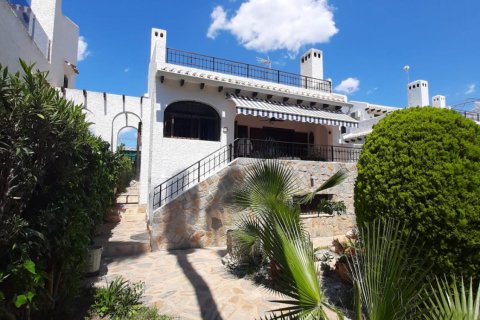 Huvila Alicante, Espanja 4 makuuhuonetta, 130 m2 No. 113043