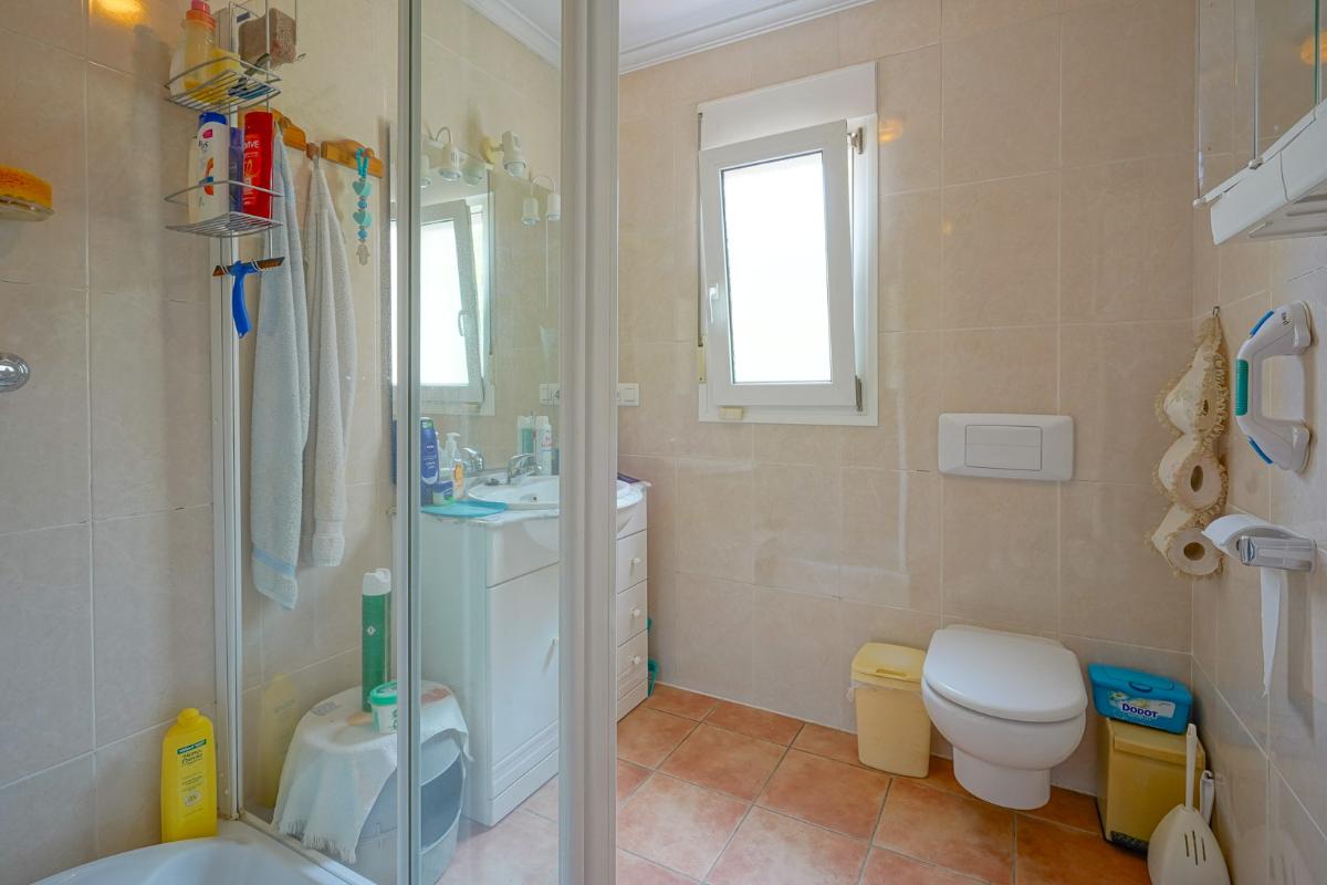 Villa a Els Poblets, Alicante, Spagna 5 camere da letto, 330 mq. N° 113047