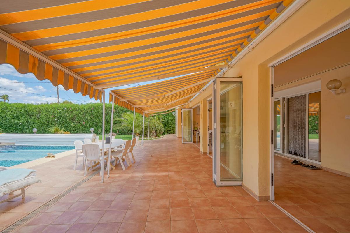Villa a Els Poblets, Alicante, Spagna 5 camere da letto, 330 mq. N° 113047