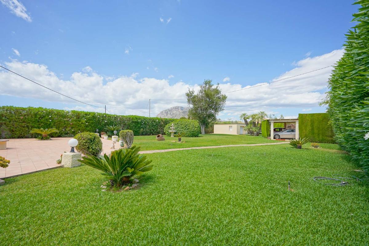 Villa a Els Poblets, Alicante, Spagna 5 camere da letto, 330 mq. N° 113047