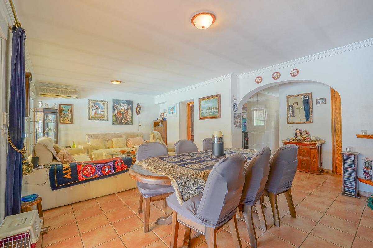 Villa a Els Poblets, Alicante, Spagna 5 camere da letto, 330 mq. N° 113047