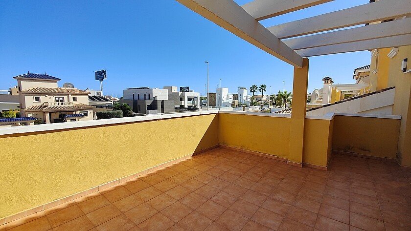 Villa i La Zenia, Alicante, Spanien 4 sovrum, 460 kvm. Nr. 103355