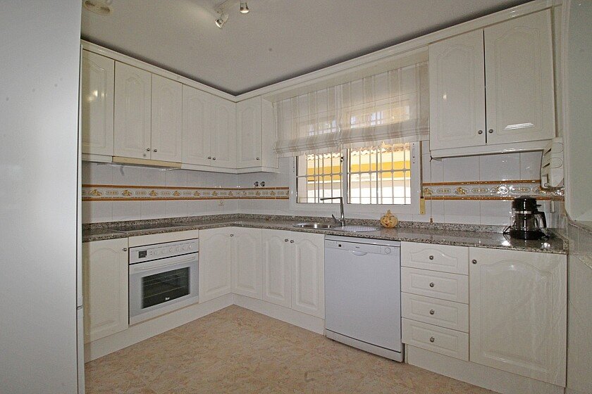 Villa i La Zenia, Alicante, Spanien 4 sovrum, 460 kvm. Nr. 103355