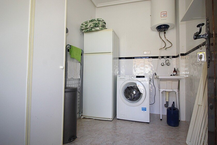 Villa i La Zenia, Alicante, Spanien 4 sovrum, 460 kvm. Nr. 103355