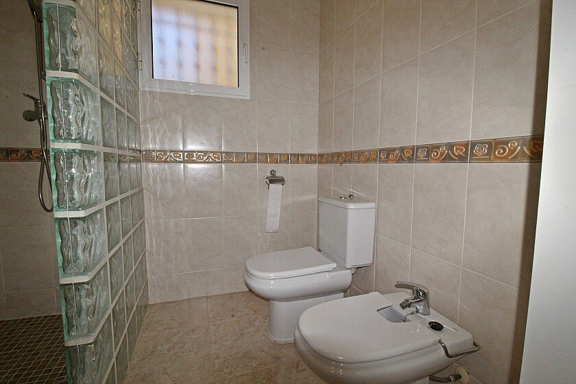 Villa i La Zenia, Alicante, Spanien 4 sovrum, 460 kvm. Nr. 103355