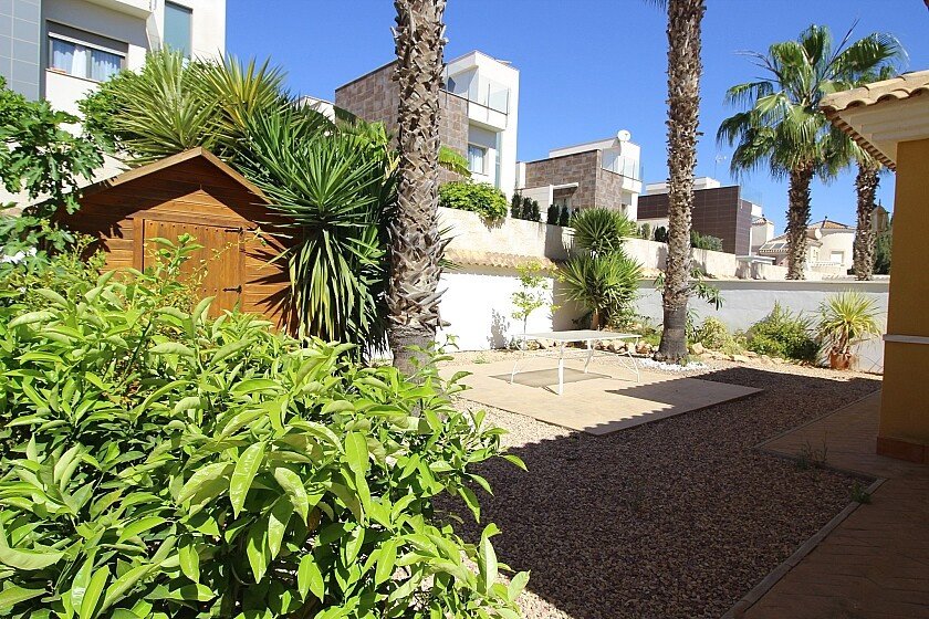 Villa i La Zenia, Alicante, Spanien 4 sovrum, 460 kvm. Nr. 103355
