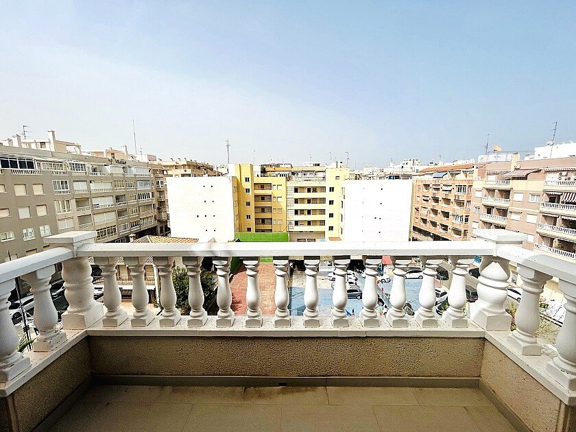 Takvåning i Torrevieja, Alicante, Spanien 3 sovrum, 86 kvm. Nr. 103353