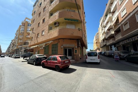 Propiedad comercial en Torrevieja, Alicante, España 118 m2 No. 117123