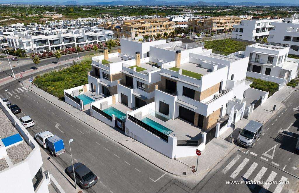 Villa en Benijófar, Alicante, España 3 dormitorios, 218.25 m2 No. 108686