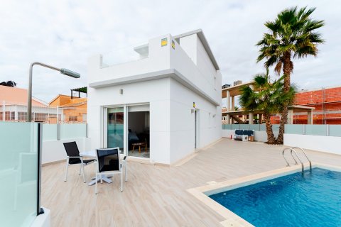 Villa in Torrevieja, Alicante, Spain 3 bedrooms,  No. 92125