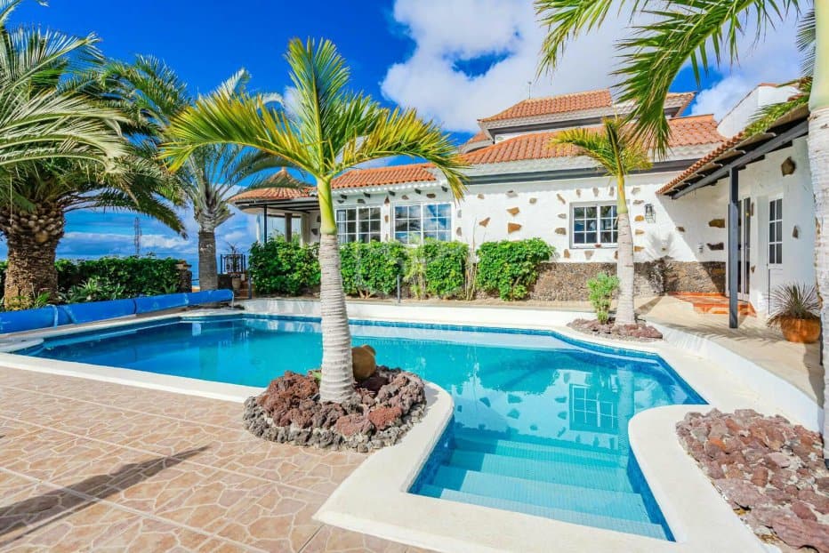 Villa a Adeje, Tenerife, Spagna 6 camere da letto, 450 mq. N° 111062
