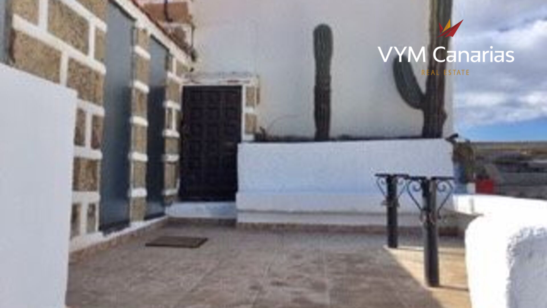 Propiedad comercial en Las Galletas, Tenerife, España 102 m2 No. 90425