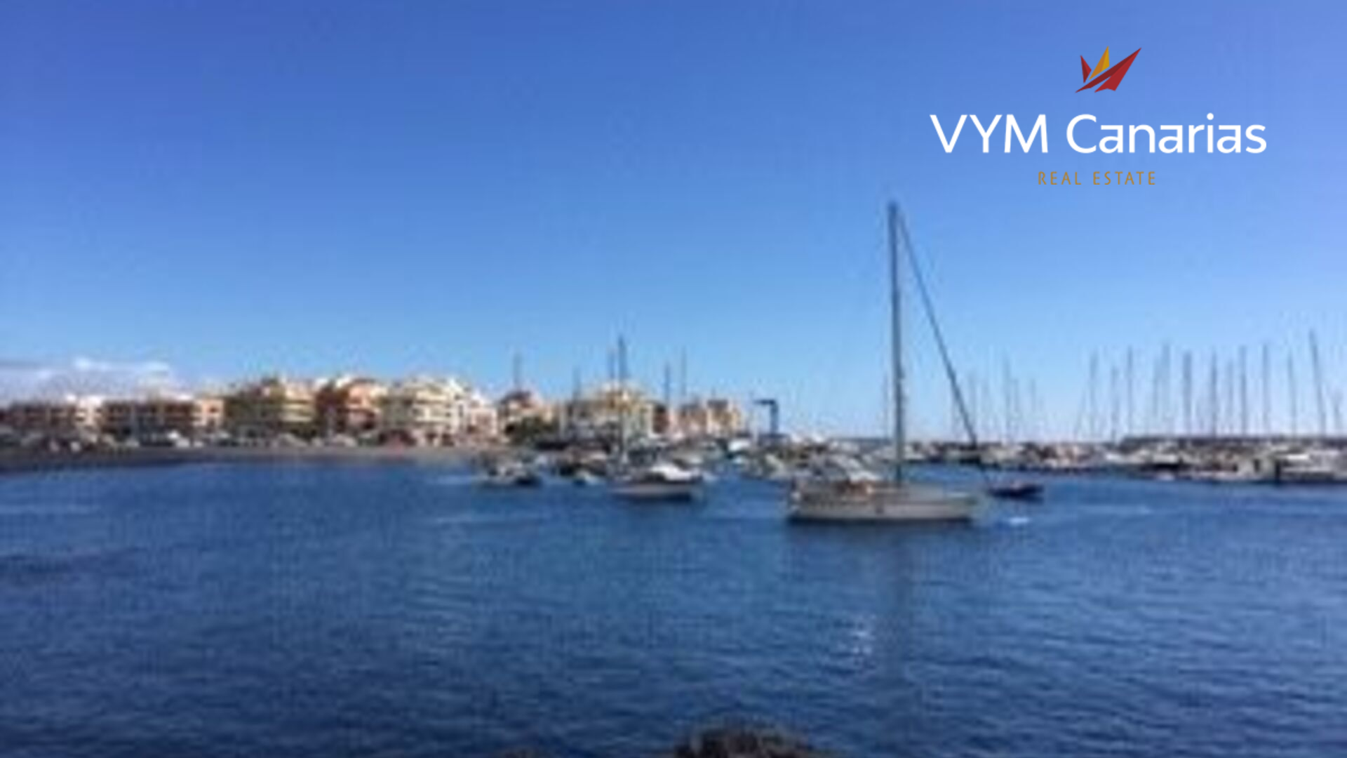 Propiedad comercial en Las Galletas, Tenerife, España 102 m2 No. 90425