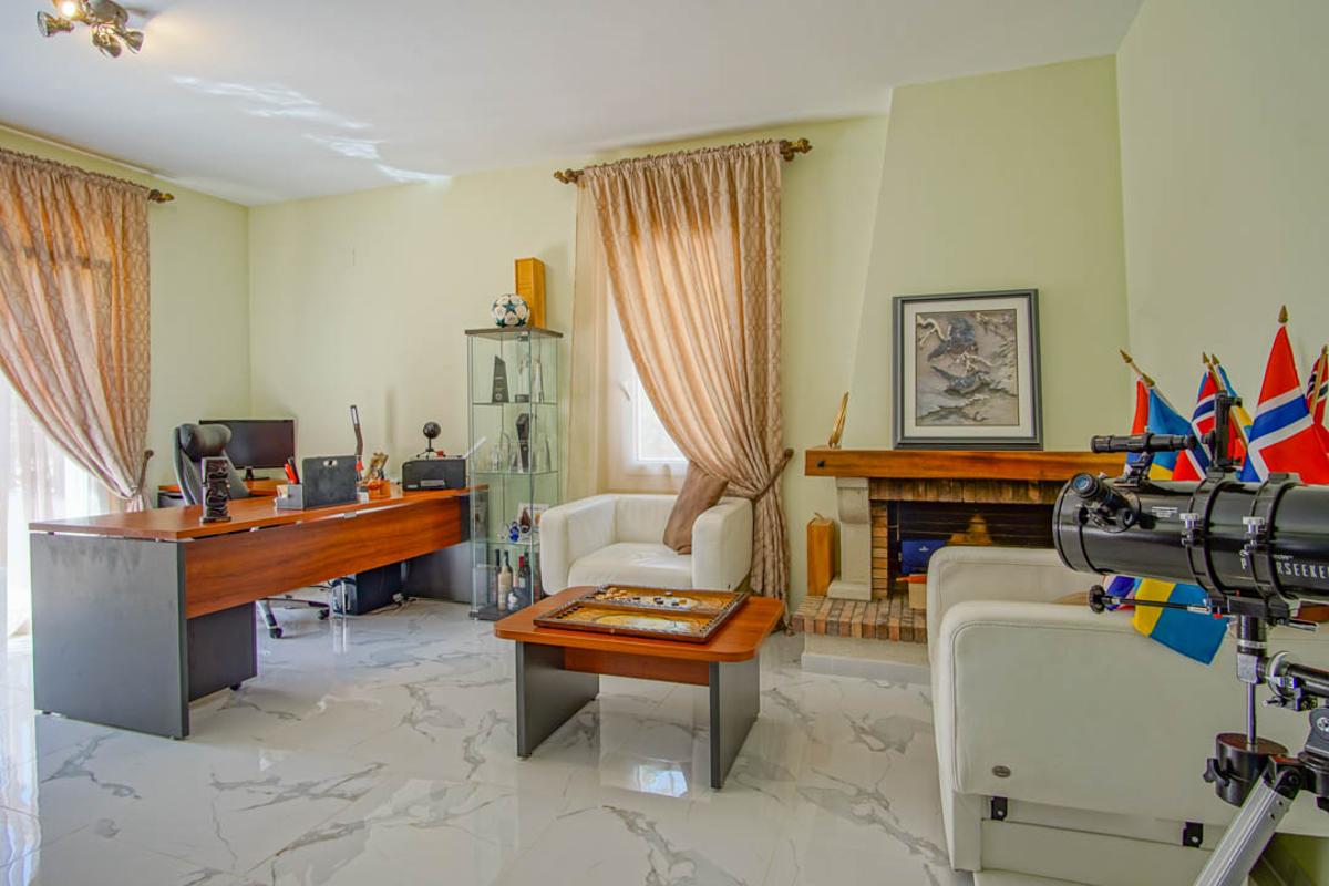 Huvila La Nucia, Alicante, Espanja 8 makuuhuonetta, 900 m2 No. 99310