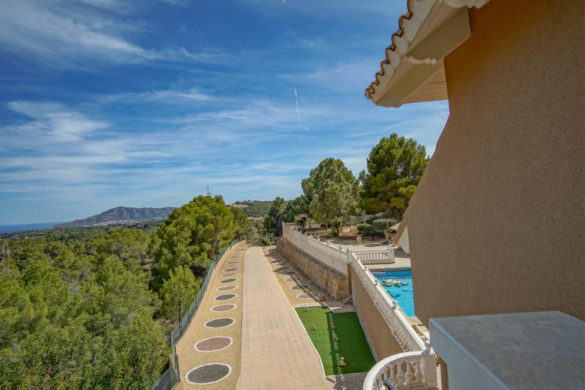 Huvila La Nucia, Alicante, Espanja 8 makuuhuonetta, 900 m2 No. 99310