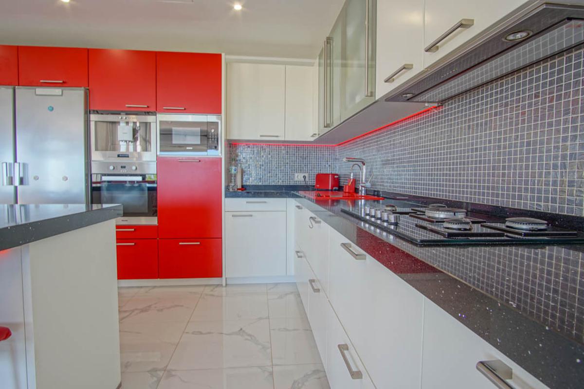 Huvila La Nucia, Alicante, Espanja 8 makuuhuonetta, 900 m2 No. 99310